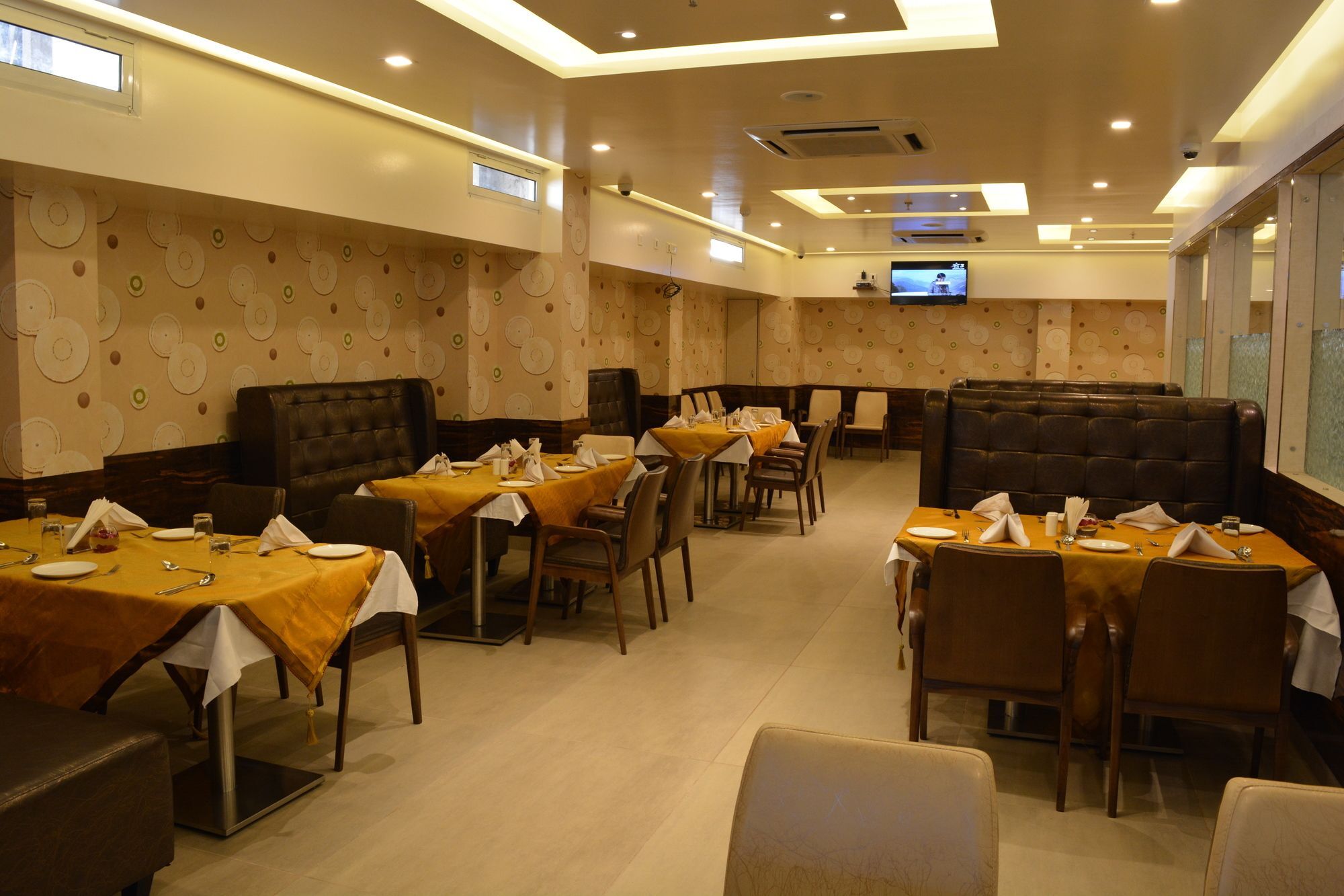 The Avr Hotels & Banquets Patna  Bagian luar foto